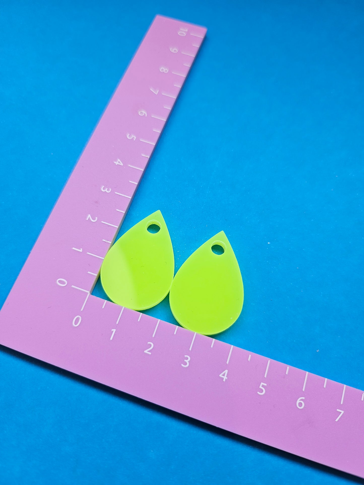 Neon yellow small snack