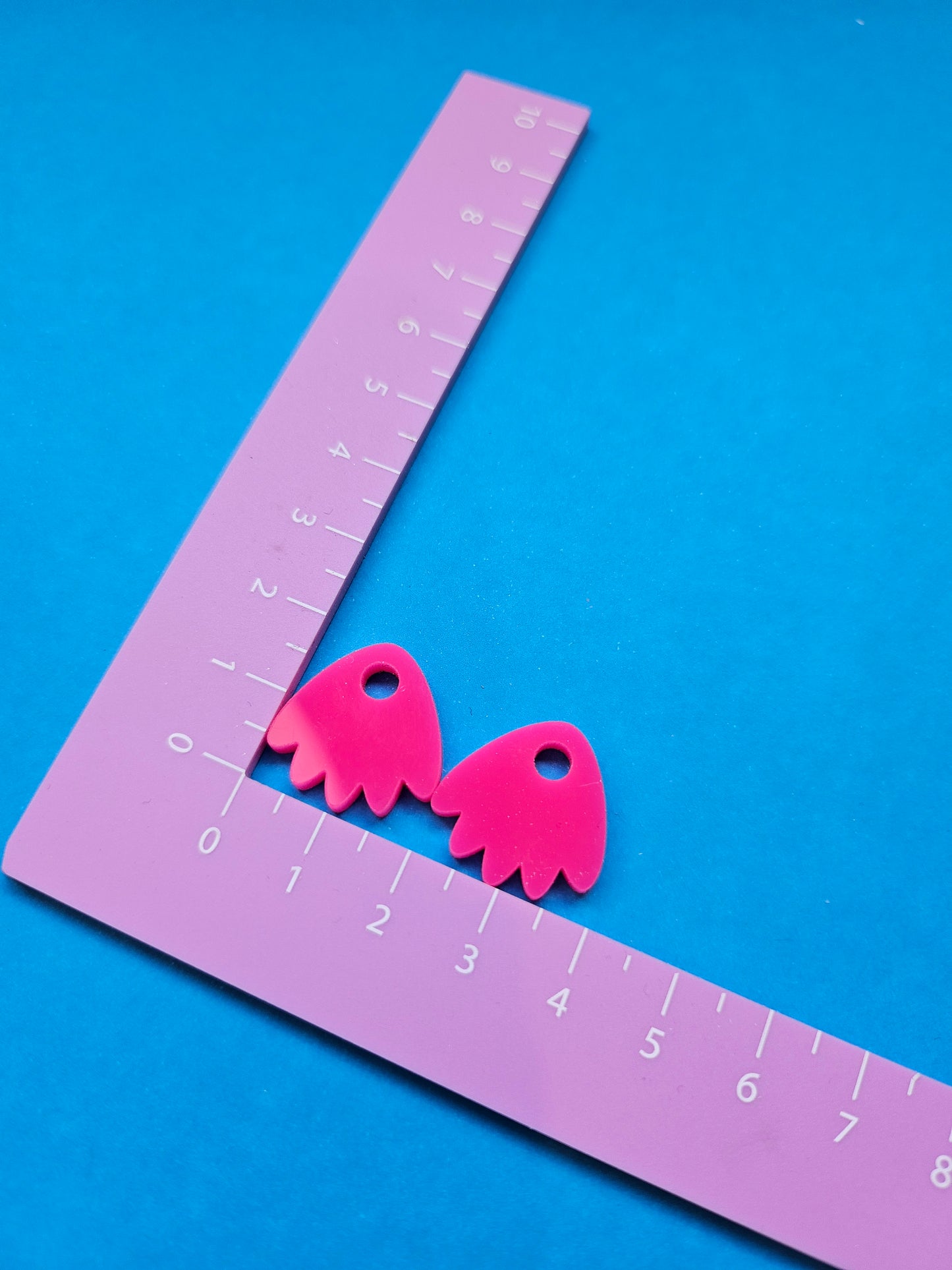 Fluro pink thingy snack