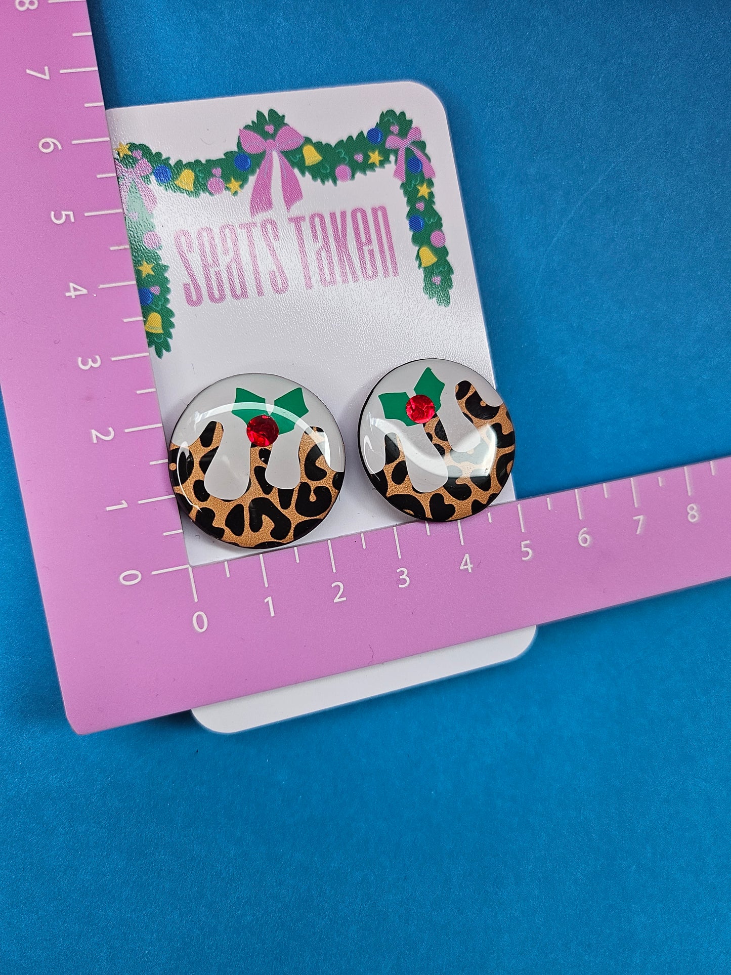 Pudding leopard Christmas studs