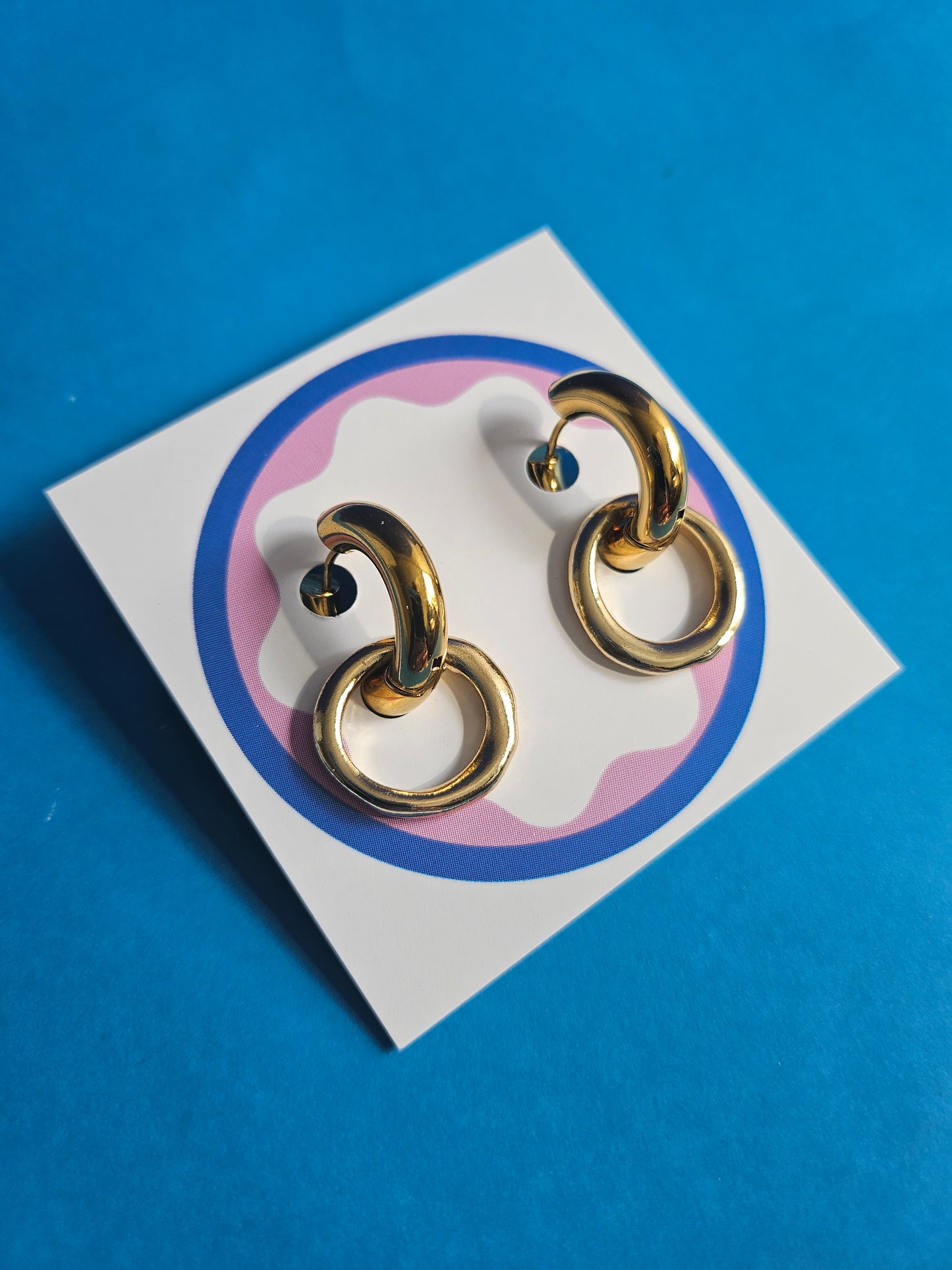 Hoop de hoop dangles