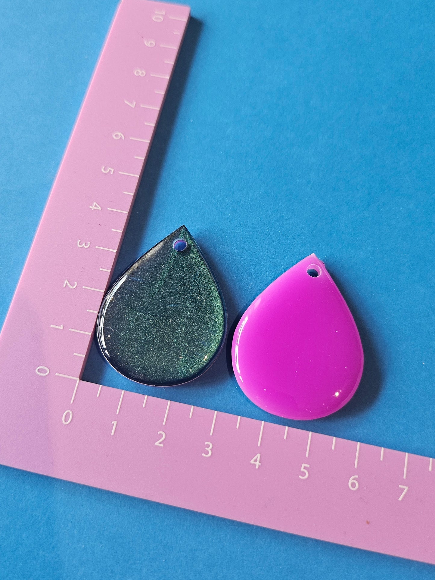 Large drop, purple/hand painted metallic green snacks
