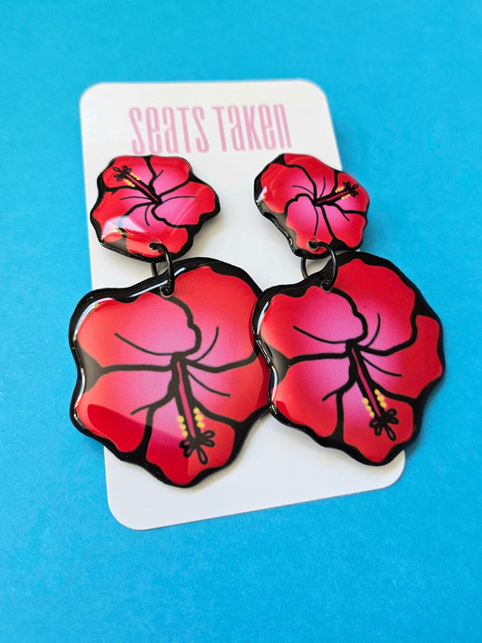 Hibiscus dangles 🌺