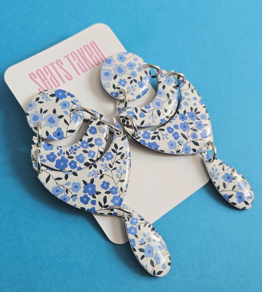 Petit izzy dangles