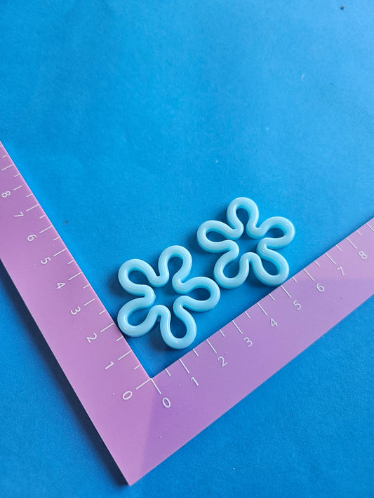 Flower squiggle aqua snacks