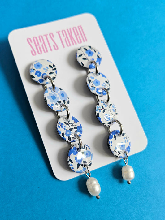 Petit floral dangles
